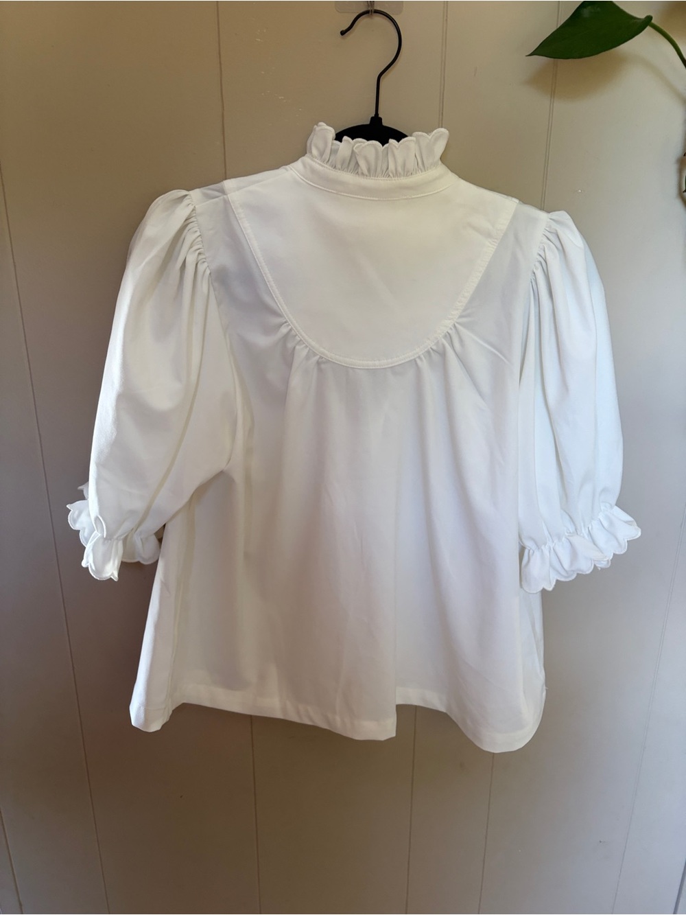 Pomander Place White Ruffled High-Neck Selena Puff Sleeve Blouse - Picture 4 of 5